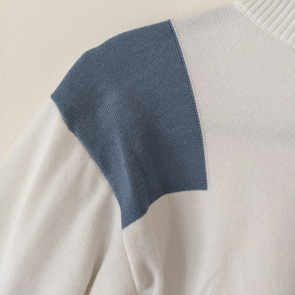 Color Block Sweater - Picture 4 of 6